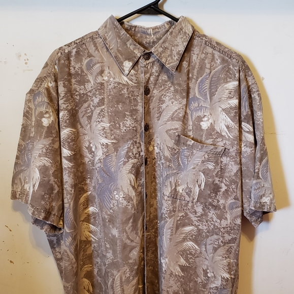 Jogn Severson's Kahala Collection Aloha Shirt - Picture 1 of 3